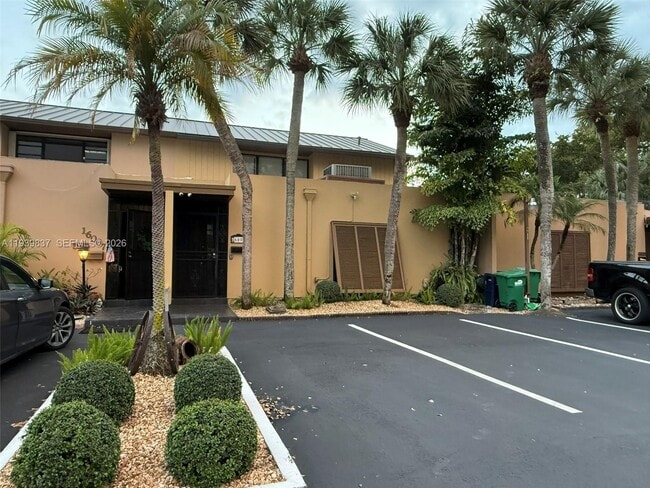 Building Photo - 16005 Kingsmoor Way