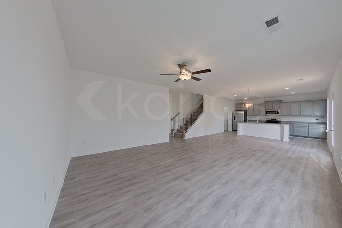 Building Photo - 100 English Oak Ln
