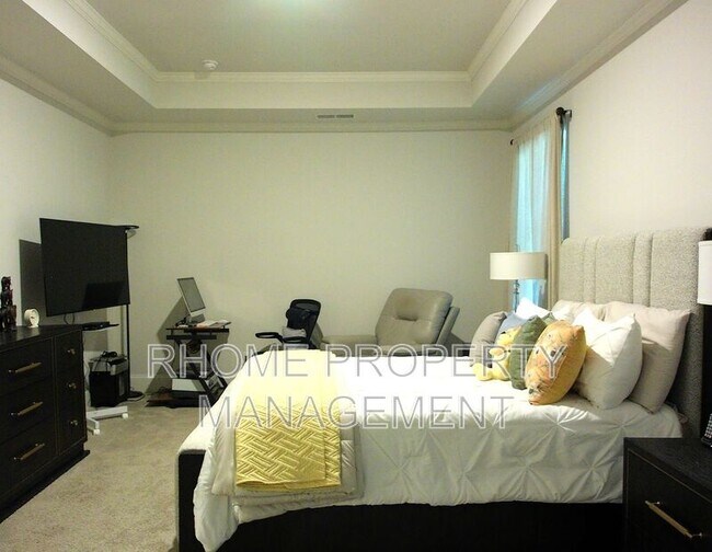 Building Photo - 9926 Stretford Rd