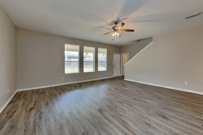 Building Photo - 15323 Fir Woods Ln