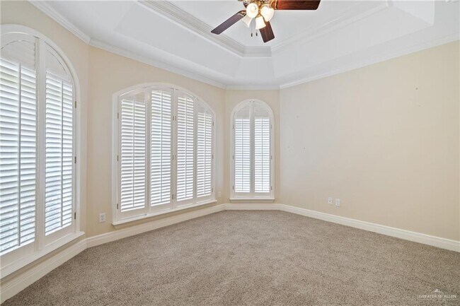 Building Photo - 29 N 1st Ln