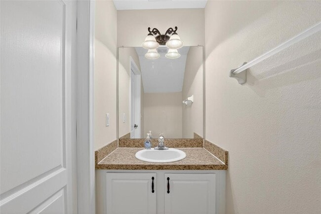 Building Photo - 15843 Fishhawk View Dr