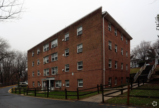 Building Photo - Oak Ridge Apartments