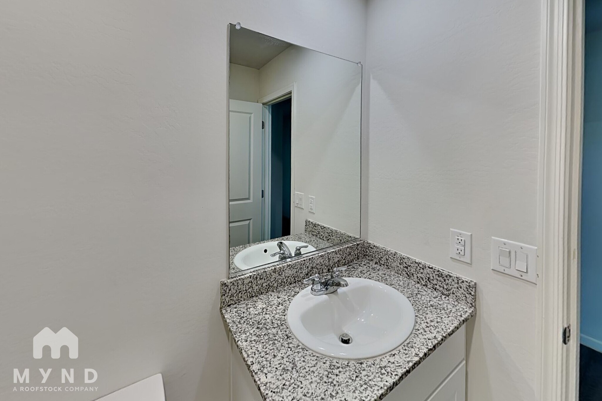 Building Photo - 222 S Picacho Heights Rd