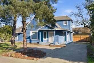 Building Photo - 5020 SE 92nd Ave