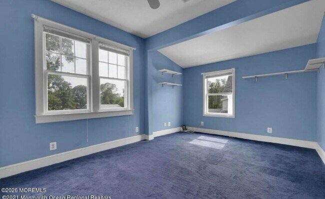 Building Photo - 313 Norwood Ave