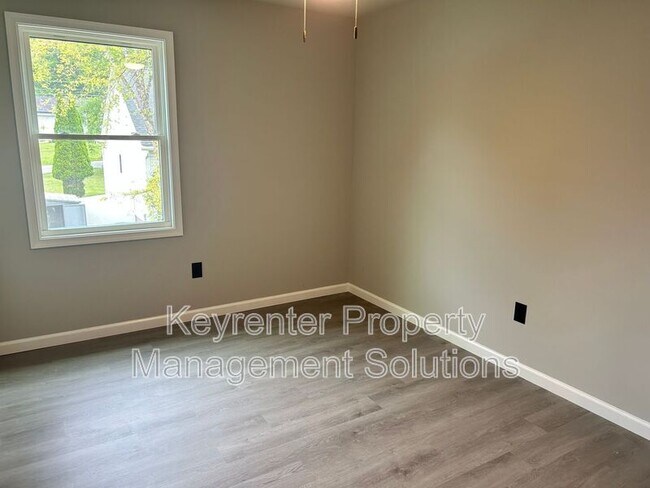 Building Photo - 1006 Pocahontas Ave