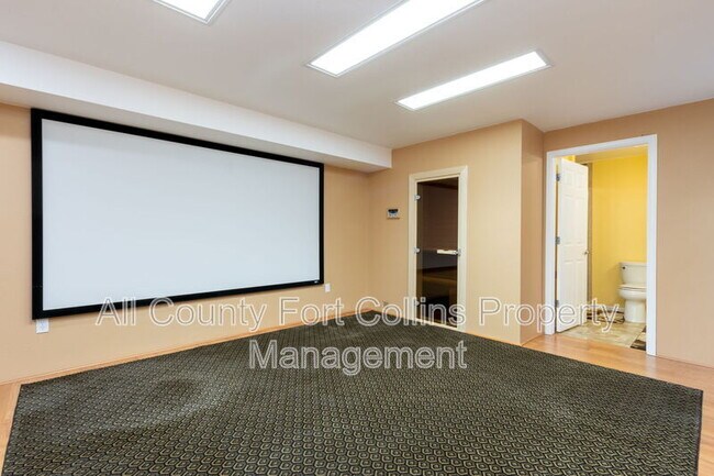Building Photo - 1315 Nassau Way