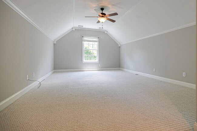 Building Photo - Beautiful Home in Willow Springs Just Minutes to Downtown Franklin