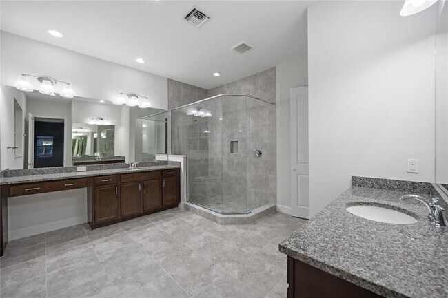 Building Photo - 5164 Liberty Ln