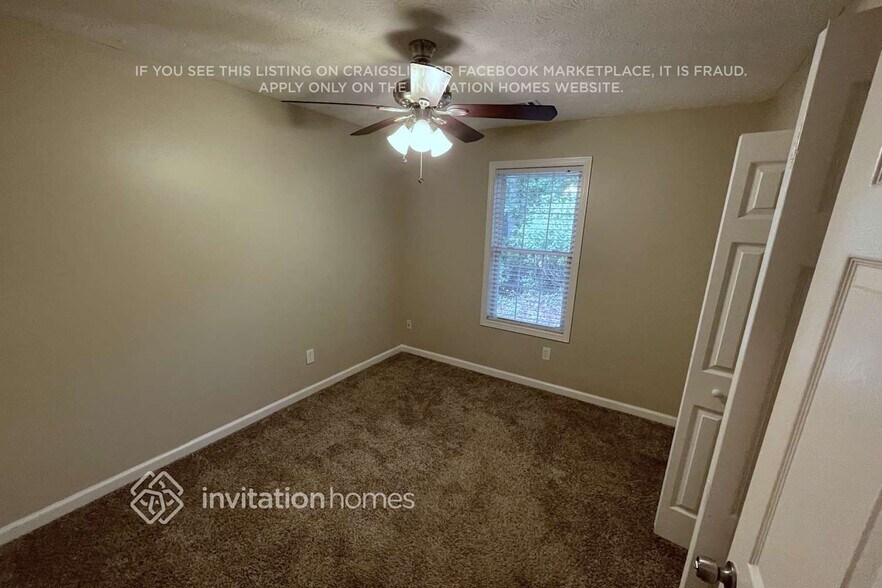 Building Photo - 8945 Ochil Ln