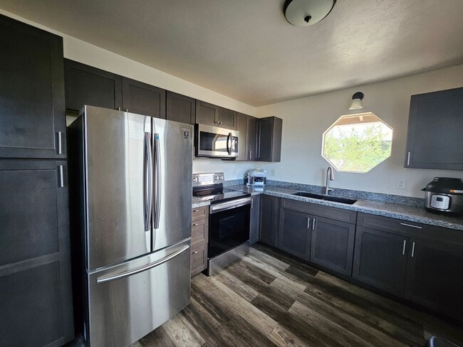 Building Photo - Upgraded 1 bedroom in Kahului