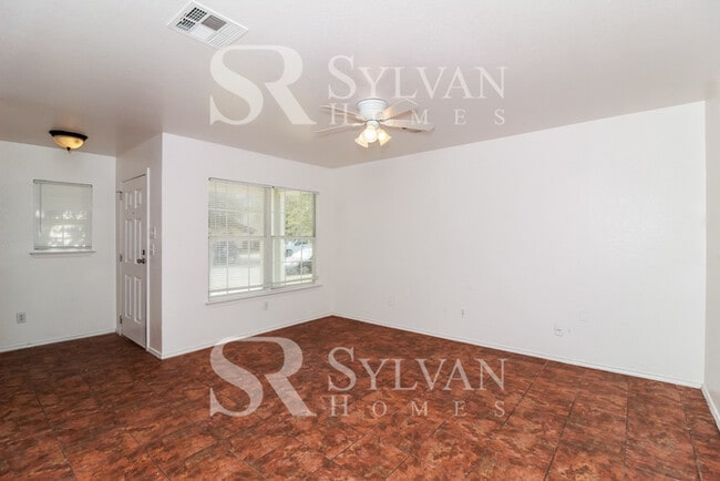 Building Photo - At Last, This Is What You Have Been Searching For!