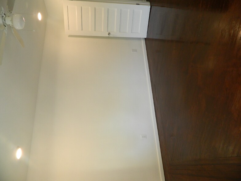 Building Photo - 56 Lenox St
