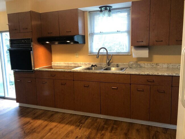 Building Photo - 11123 Prince Ln