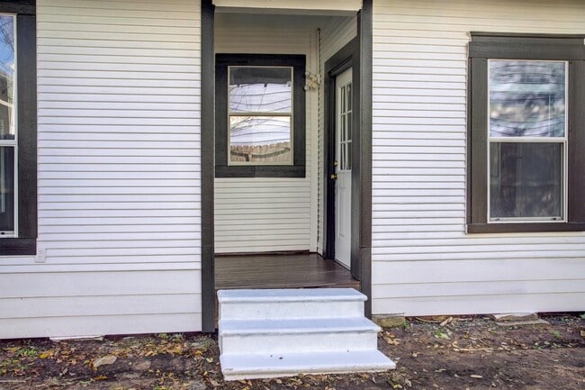 Building Photo - 1436 Dorothy St