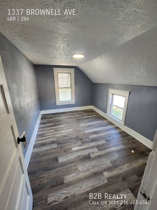 Building Photo - 1337 Brownell Ave