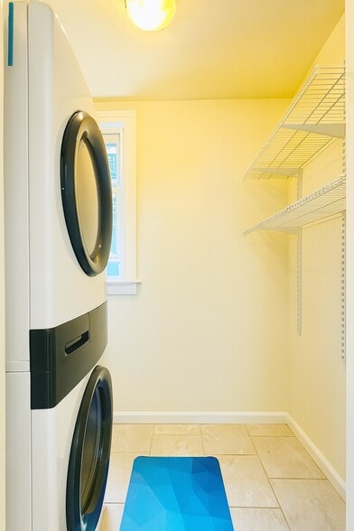 IN-UNIT LAUNDRY ROOM - 26 Harding Ter