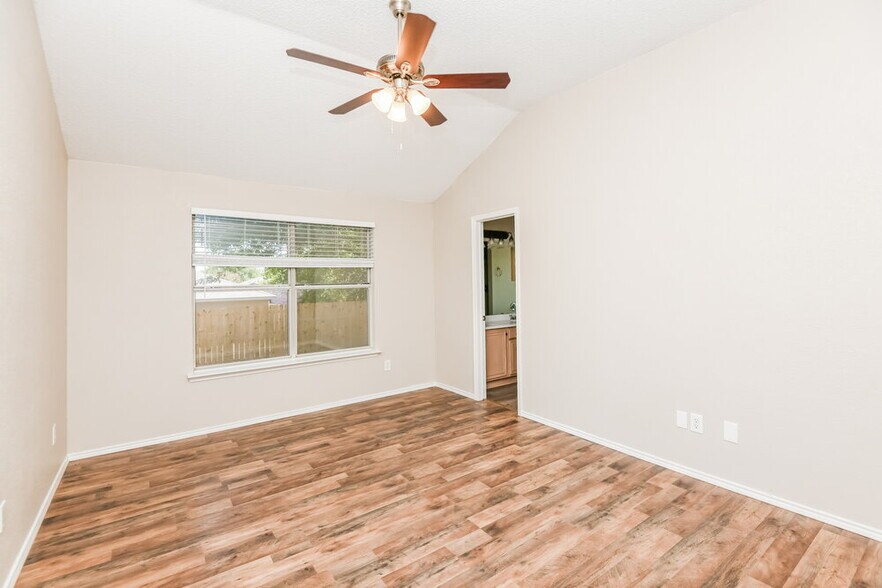 Building Photo - 10217 Cypress Hills Dr