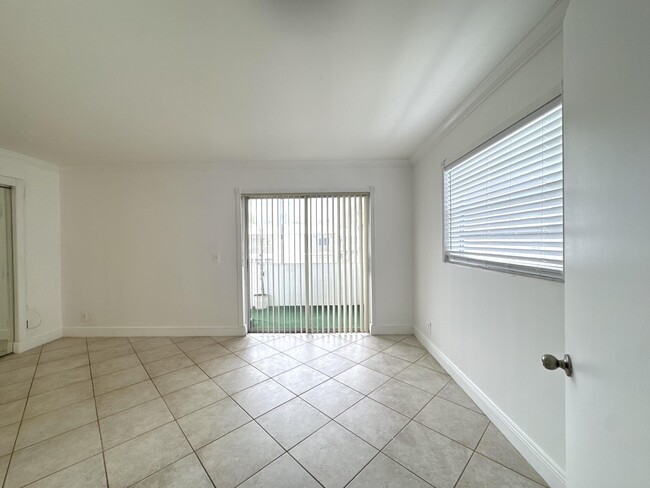Building Photo - 80 Normandy Ln