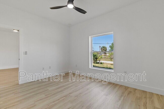 Building Photo - 8249 Dimstead St