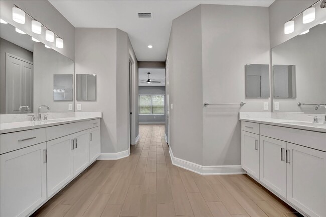 Building Photo - Stunning Brand New Build ~ Sarasota Grand Park 3 bed/3 bath/2 car garage