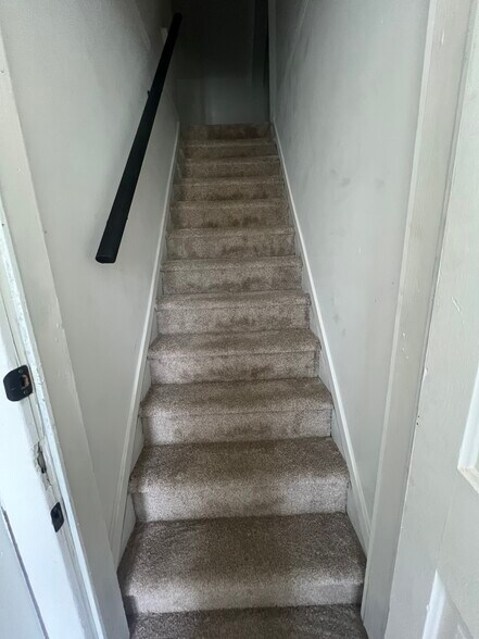 Steps going into unit - 1 W Hanover St