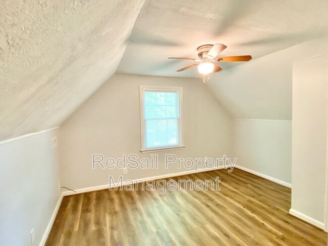 Building Photo - 5187 Oak Creek Cir