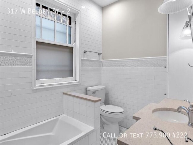 Building Photo - Lincoln Park Extra Large 3 bedroom 2 bath