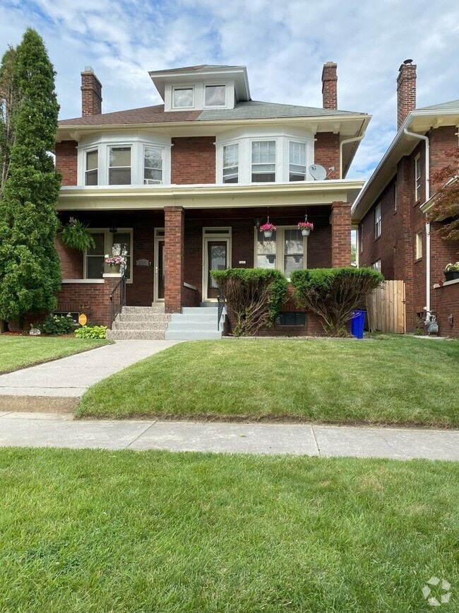 Building Photo - Charming Brick Single Family Home
