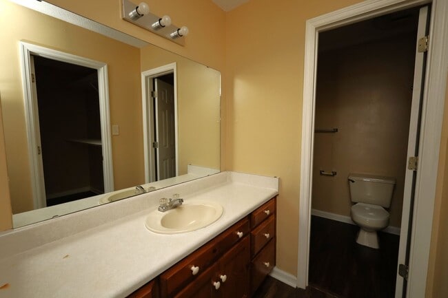 Building Photo - 13 Pinedale Cir