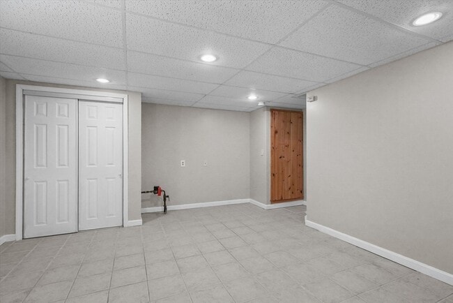 Building Photo - 61 Kathy Dr