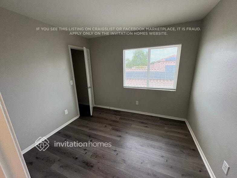 Building Photo - 12901 N El Frio St