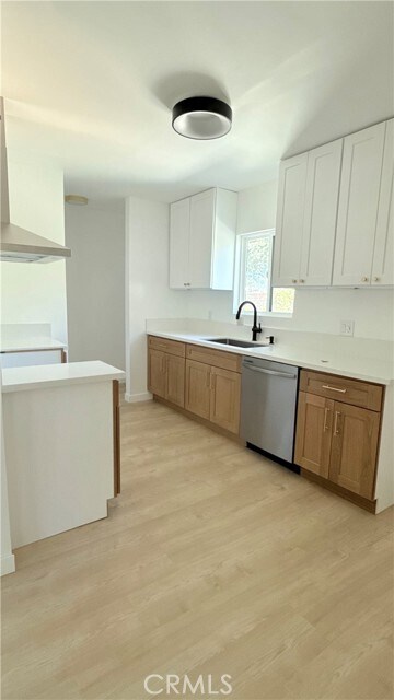 Building Photo - 490 Palisade St