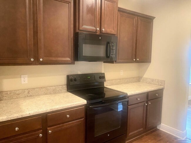 Building Photo - 8746 Bradfield Dr