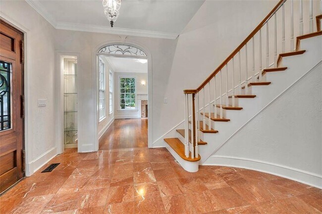 Building Photo - 210 Settlers Rd