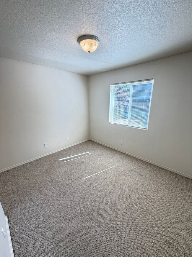 Building Photo - 375 Twister St NE