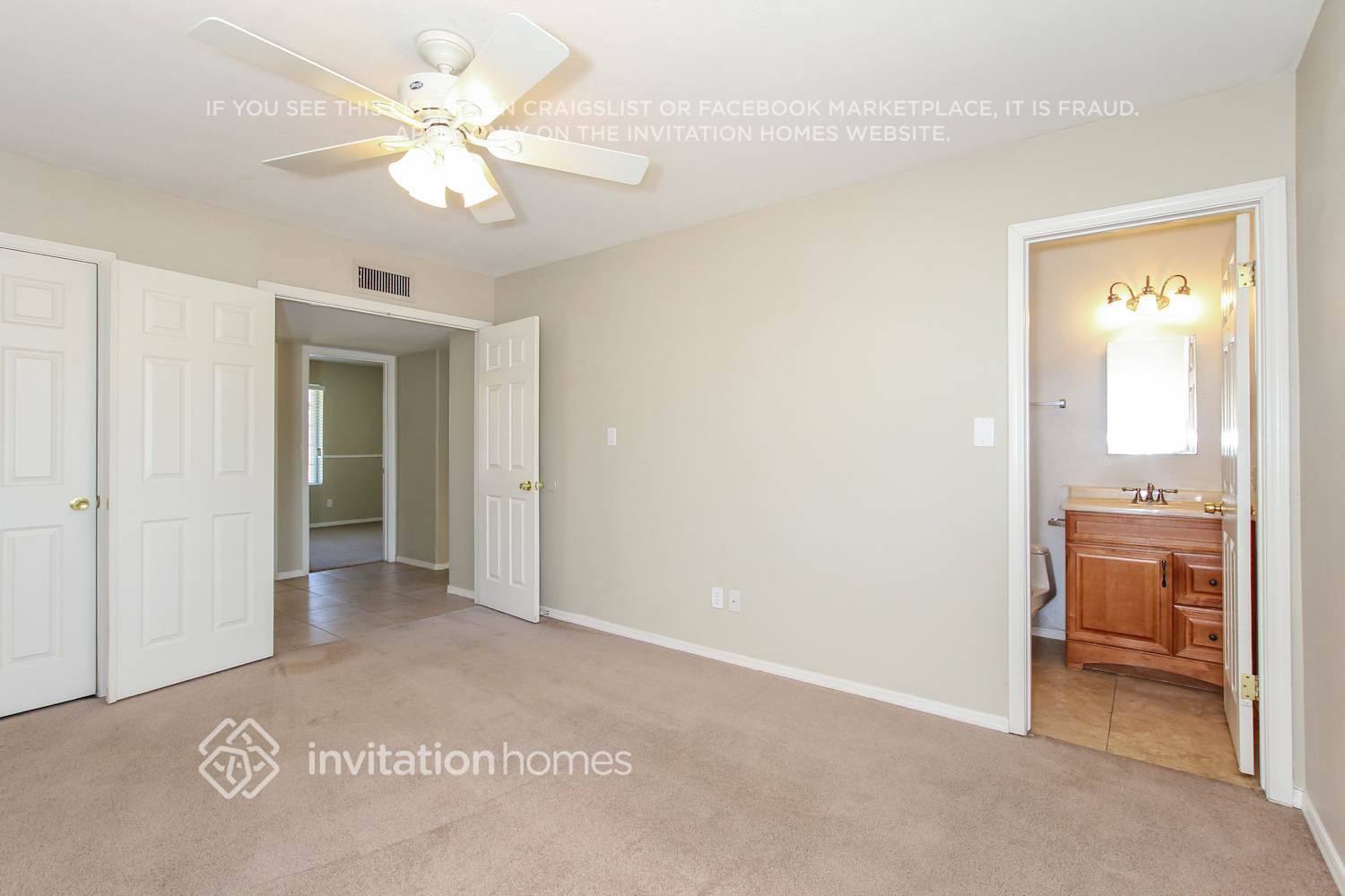 Building Photo - 2837 W Grovers Ave