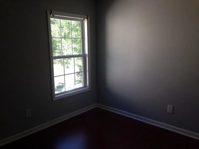 Building Photo - 815 Woodgreen Dr