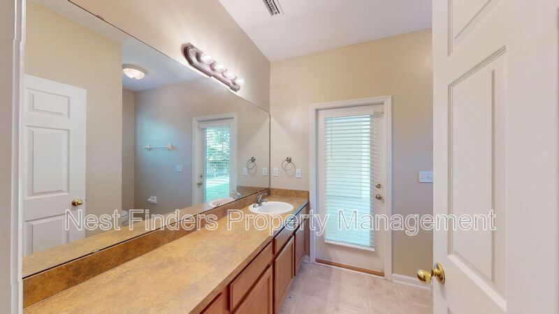 Building Photo - 14631 Millhopper Rd