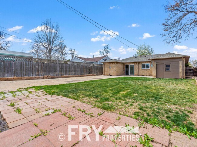 Building Photo - Updated Home near Downtown Denver