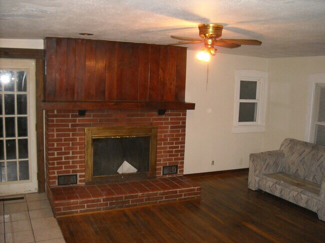 non functioning fire place - 1506 Delaware Ave