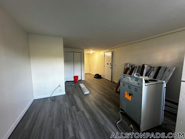 Building Photo - 90 Gardner St