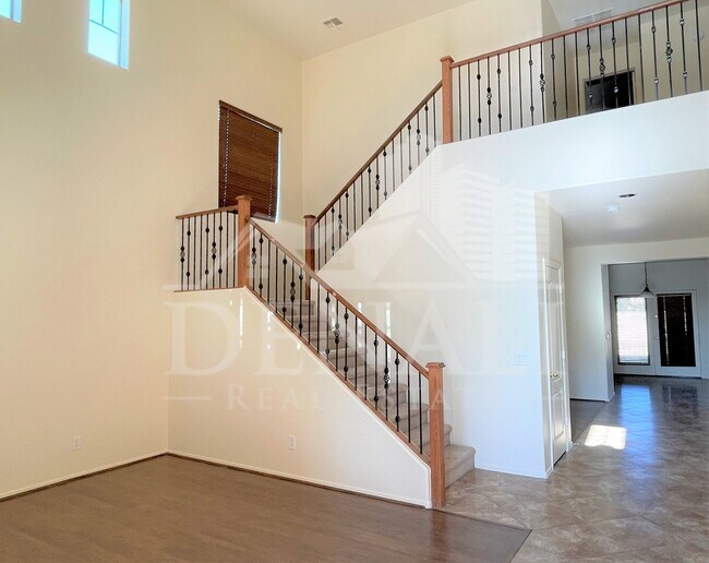 Building Photo - 144 S 108th Dr