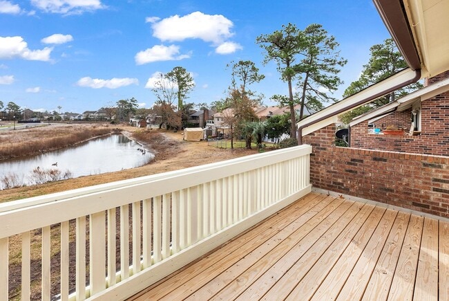 Building Photo - Master Suite with Balcony!!! Completely remodeled 2 level townhome close to the beaches of Surfside!