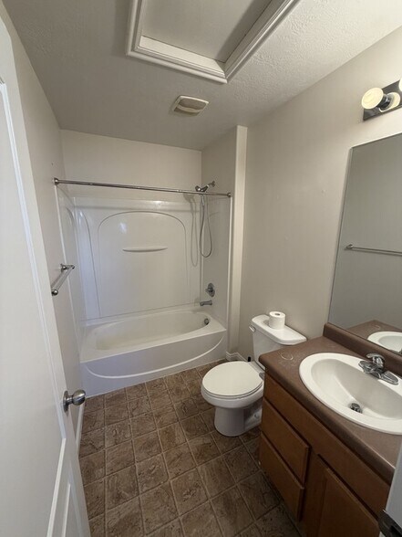Building Photo - 4797 Huntly Dr