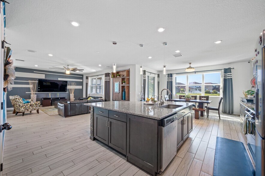 Building Photo - 12171 Moss Lake Loop