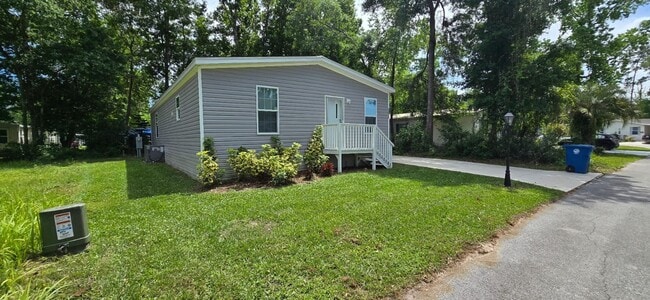 Building Photo - 55+ community Sylvan Grove / move in Special!