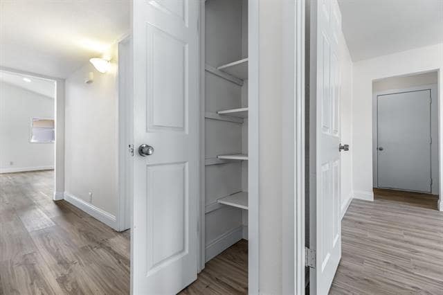 Building Photo - 912 Warfield Way