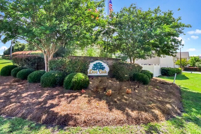 Building Photo - 3 Bed, 2. 5 Bath Like New Townhome in Richmond Hill